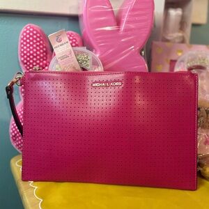 Michael Kors XL Zip Clutch NWOT